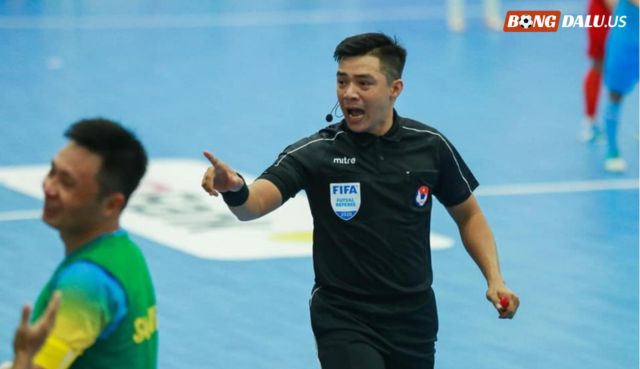 Các quy định liên quan đến trọng tài trong bóng đá 5 người Các quy định liên quan đến trọng tài trong bóng đá 5 người